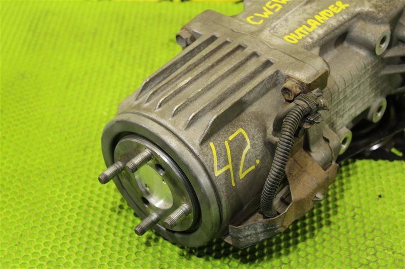 Редуктор задний Outlander 2011 CW5W 4B12