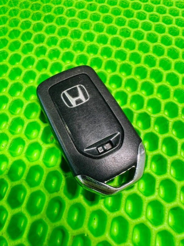 Ключ зажигания Honda Stepwgn RP3 L15B