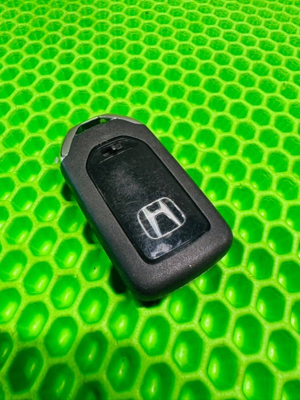 Ключ зажигания Honda Stepwgn RP3 L15B Ключ зажигания Honda Stepwgn RP3 L15B