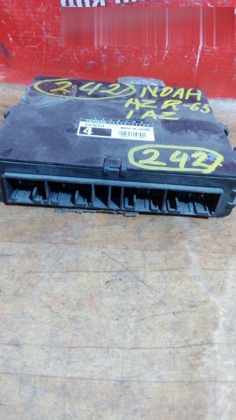 Блок управления abs Toyota Noah AZR65G 1AZ-FSE 2002 4WD , 89540-28420