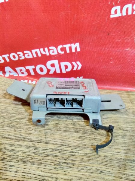 Блок переключения кпп Nissan Rnessa N30 SR20DE 31036 5V000