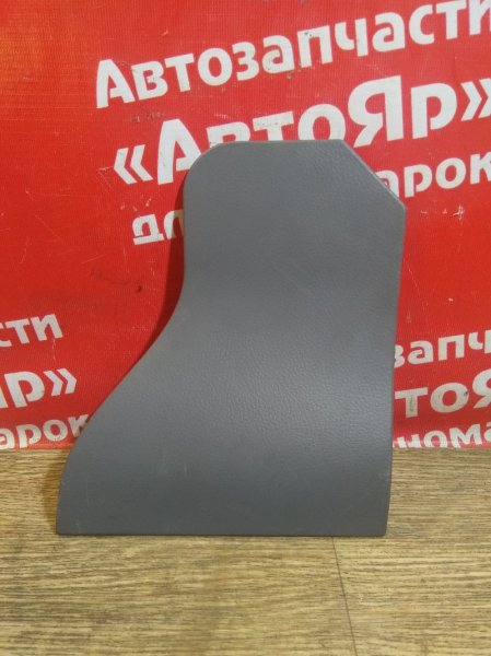 Накладка пластиковая в салон Mitsubishi Airtrek CU2W 4G63 правая MR480860 накладка на переднюю
