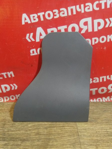 Накладка пластиковая в салон Mitsubishi Airtrek CU2W 4G63 правая MR480860 накладка на переднюю