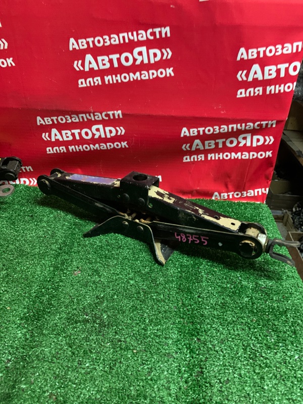 Домкрат 1300кг Домкрат 1300кг