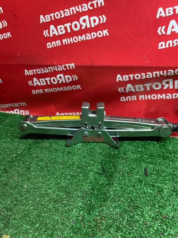 Домкрат Toyota 800кг Домкрат Toyota 800кг