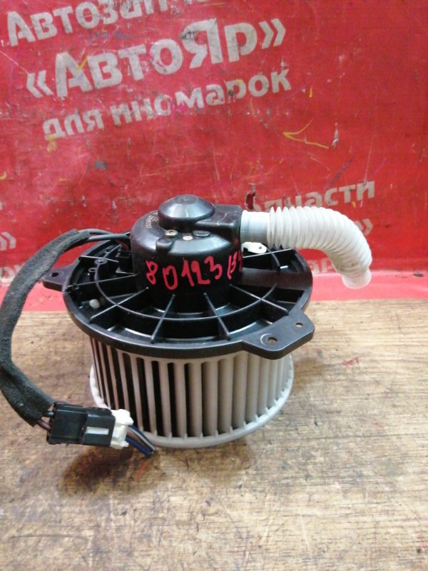 Вентилятор (мотор отопителя) Mazda Familia BJ5W ZL-DE 2002 2 контакта
