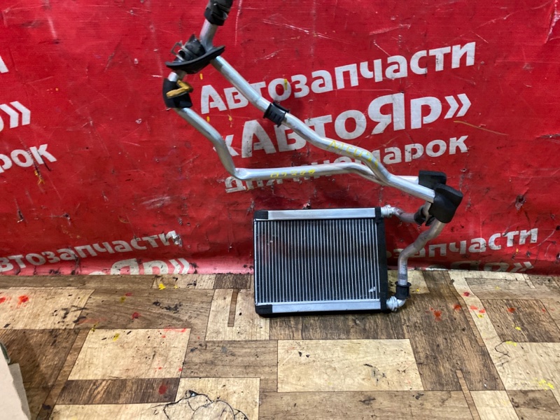 Радиатор печки Toyota Kluger MCU25W 1MZ-FE 07.2001 87107-48030