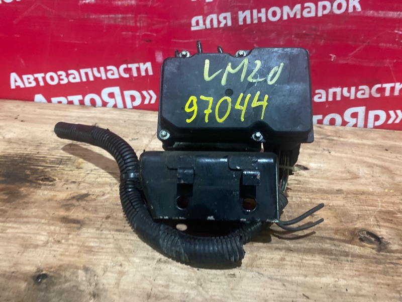 Блок abs Nissan Nv200 VM20 HR16DE 06.2010 47660-JX36A