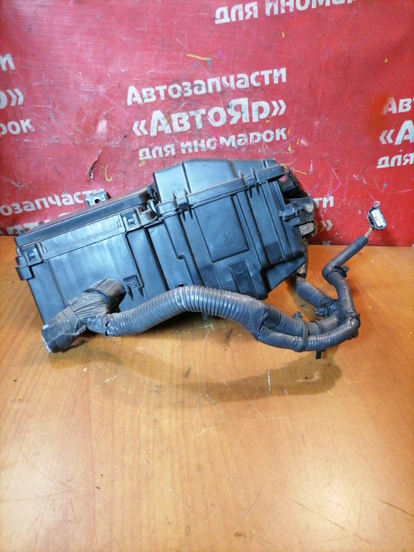 Блок предохранителей Nissan X-Trail TNT31 QR25DE 09.2007 Под капот.