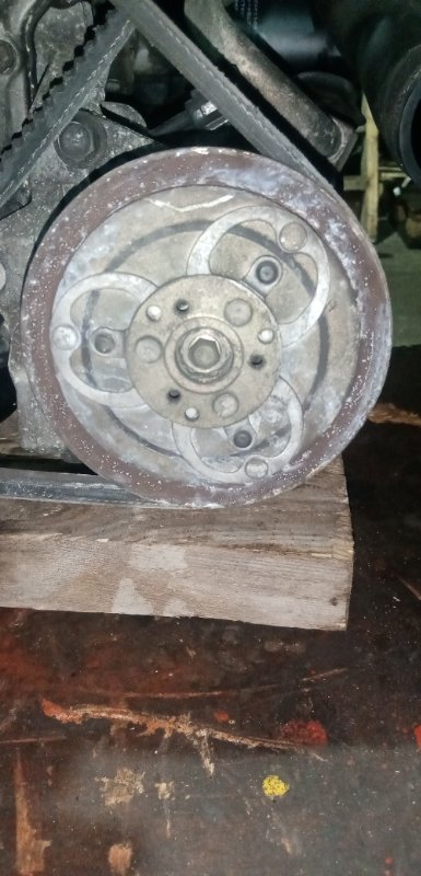 Компрессор кондиционера Nissan Elgrand AVWE50 QD32ETI 1998.12 92600VE000 / 92600VE005