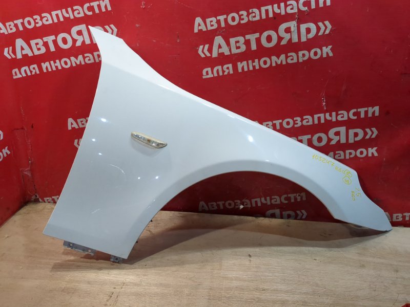 Крыло Bmw 525I E60 M54B25 2004 переднее правое Царапина.