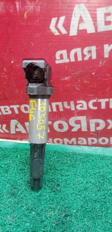 Катушка зажигания Bmw 320I E46 M54B22 2003 12138616153 перегородка по центру