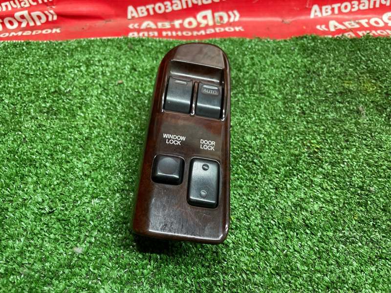 Блок управления стеклоподъемниками Toyota Hiace KZH106W 1KZ-TE 1997 Водительский
