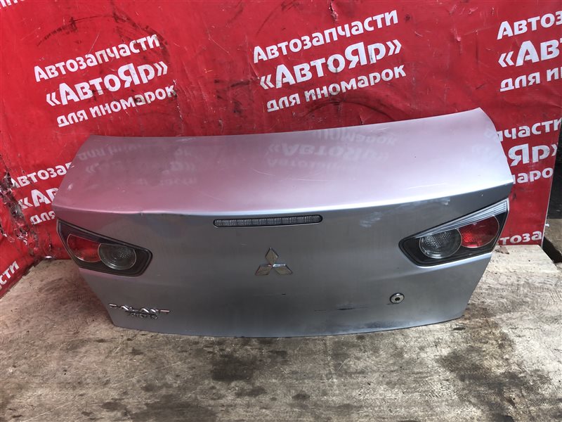 Крышка багажника Mitsubishi Lancer X CY3A 4B10 2010 Код краски A31A. Вмятина.