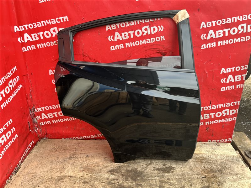 Дверь боковая Honda Vezel RU3 LEB 2014 задняя правая В сборе. Код краски NH731P.
