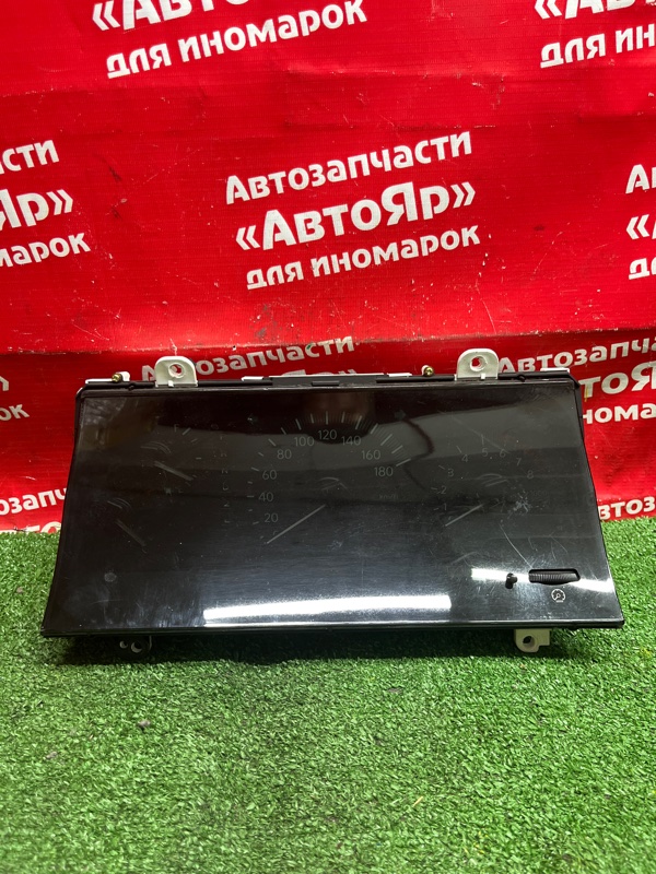 Комбинация приборов Toyota Grand Hiace VCH16 5VZ-FE 2000 83800-26711