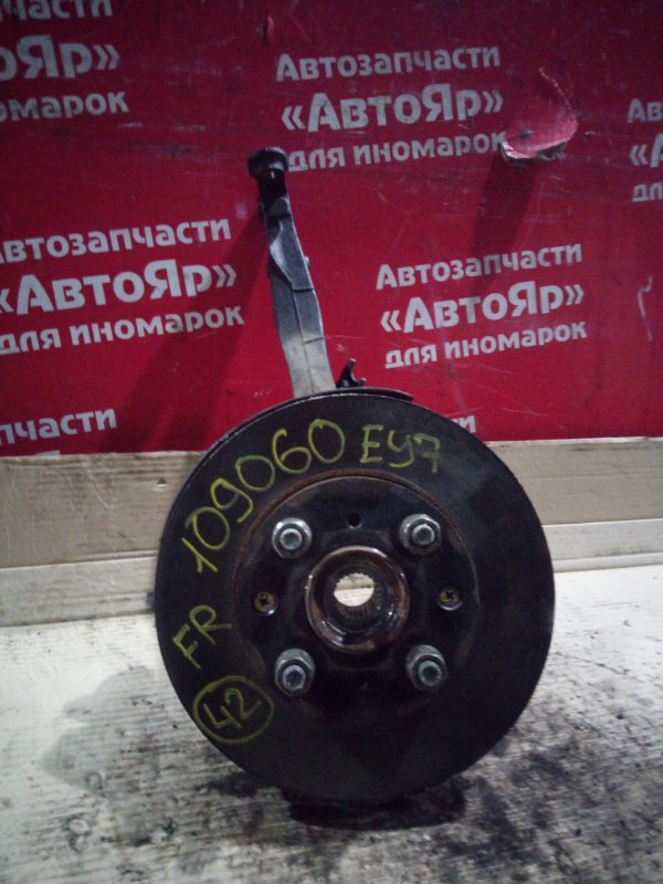 Ступица Honda Partner EY7 D15B 2002 передняя правая не Abs .Цена за голую, дефект шаровой.