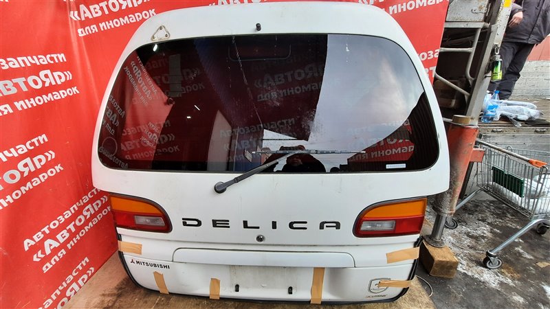 Дверь задняя Mitsubishi Delica PD6W 6G72 2000 В сборе. Код краски W09G