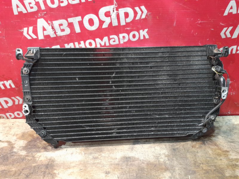 Радиатор кондиционера Toyota Corona ST190 4S-FE 1995 88460-20370 Подмяты соты.