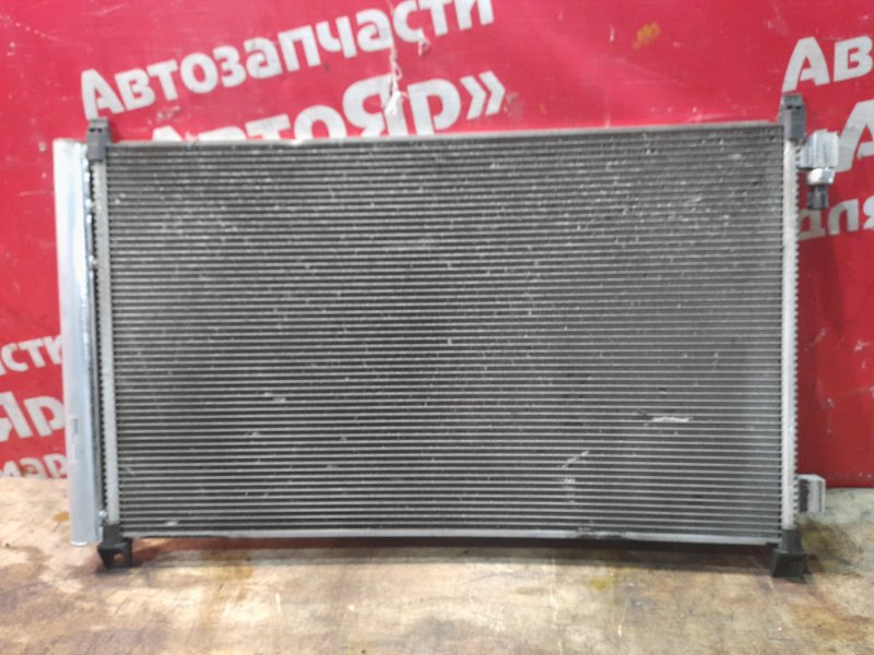 Радиатор кондиционера Nissan X-Trail NT32 MR20DD 2014 Подмяты соты, погнут.
