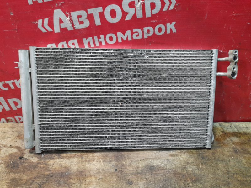 Радиатор кондиционера Bmw X1 E84 N20B20A 2011 Подмяты соты , 64539229021