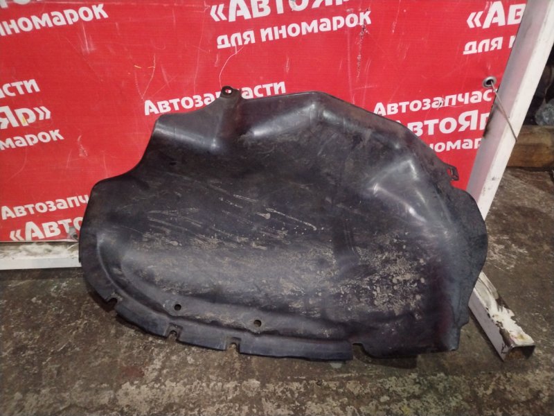 Защита горловины топливного бака задняя левая HARRIER 1998 MCU15W 1MZ-FE