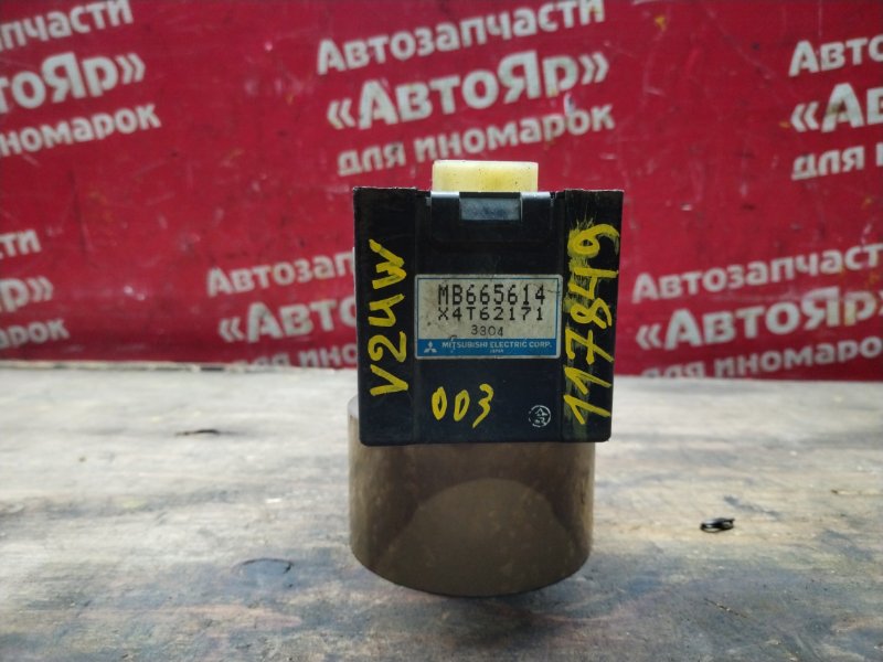 Реле MITSUBISHI PAJERO V24W 4D56-T MB665614 контрактная