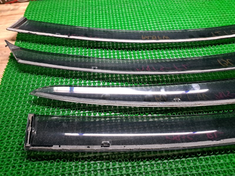Ветровик AXELA 2011 BL5FW ZY-VE