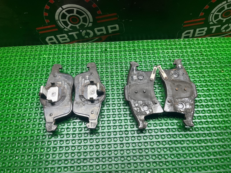 Тормозные колодки переднее SUBARU TRAVIQ XM220 Z22SE