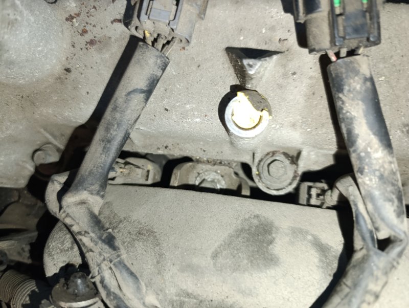 Форсунка MAZDA BONGO SKP2M L8