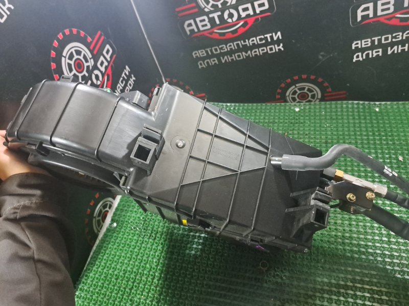 Вентилятор (Мотор отопителя) задний TRAVIQ 2001 XM220 Z22SE
