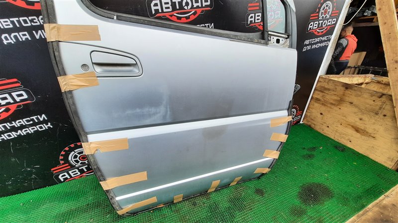 Дверь боковая передняя правая ELGRAND 2001 ATWE50 ZD30DDTI