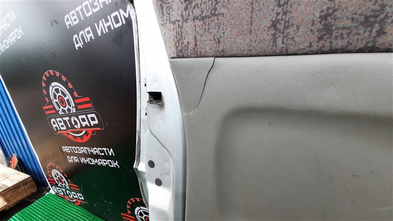 Дверь боковая задняя левая ELGRAND 2001 ATWE50 ZD30DDTI