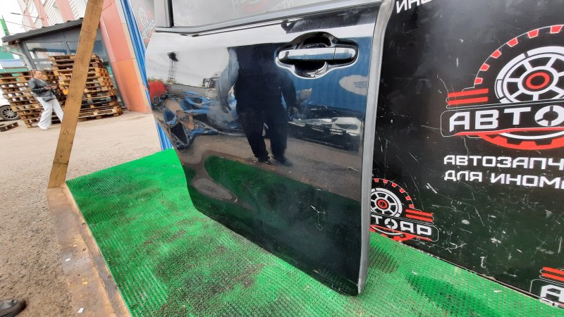 Дверь боковая задняя правая VOXY 2014 ZWR80G 2ZR-FXE