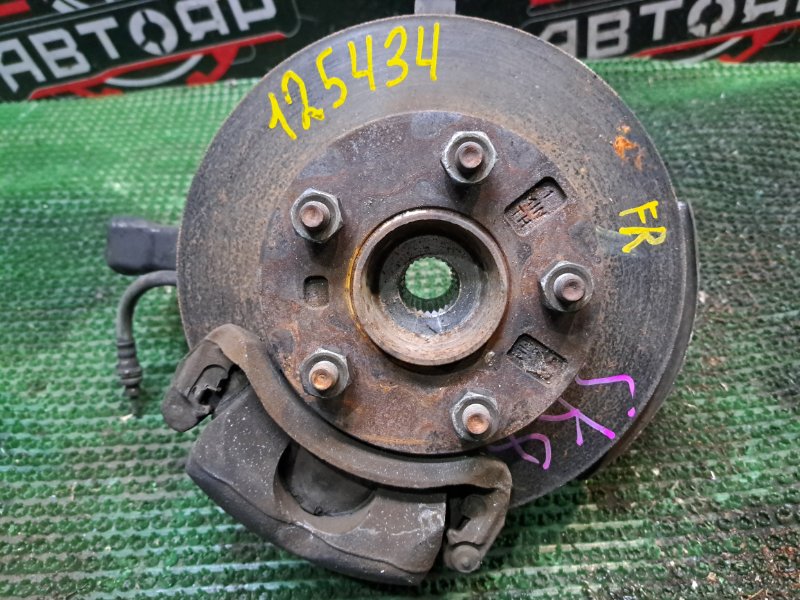 Ступица передняя правая BONGO 2004 SK82M F8
