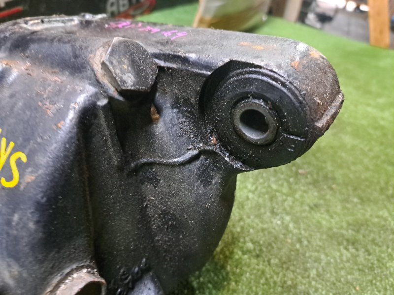 Редуктор передний BONGO 2014 SKP2M L8