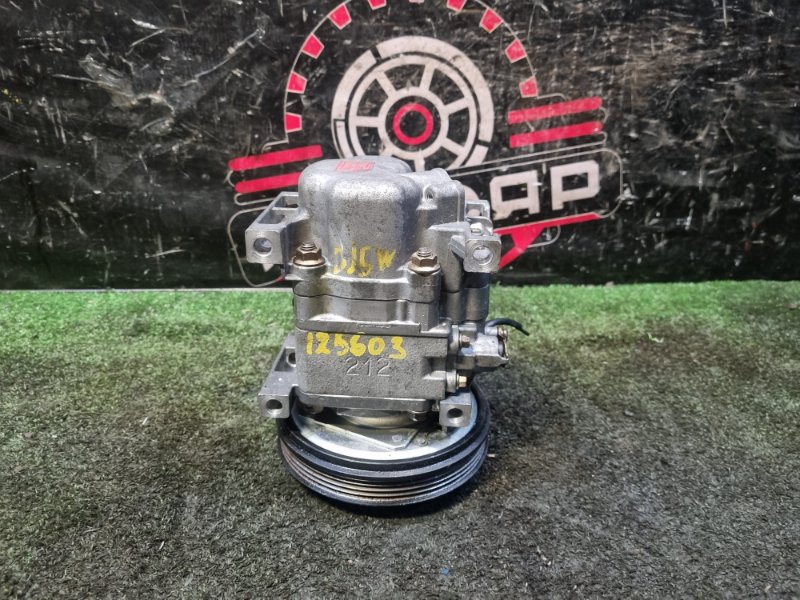 Компрессор кондиционера MAZDA FAMILIA 2003 BJ5W ZL-DE B25F-61-K00A Б/У