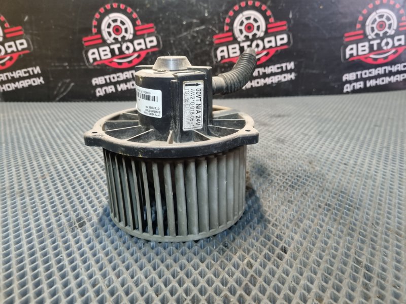 Вентилятор (Мотор отопителя) 27950K KMFGA17 D4DD