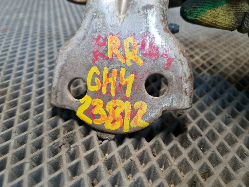 Петля двери задняя правая HR-V 1999 GH4 D16A