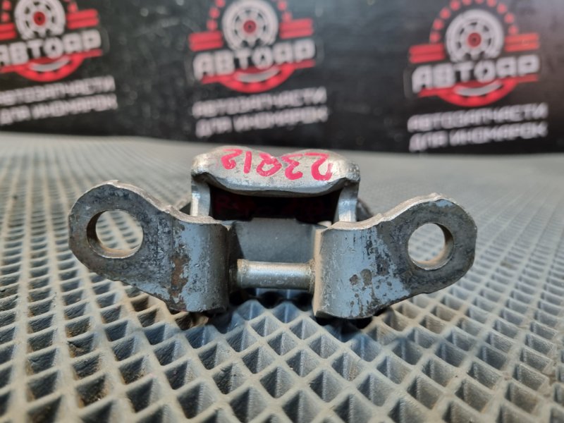 Петля двери задняя правая HR-V 1999 GH4 D16A