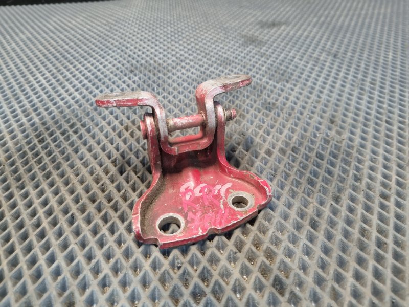 Петля двери задняя правая HR-V 1999 GH3 D16A