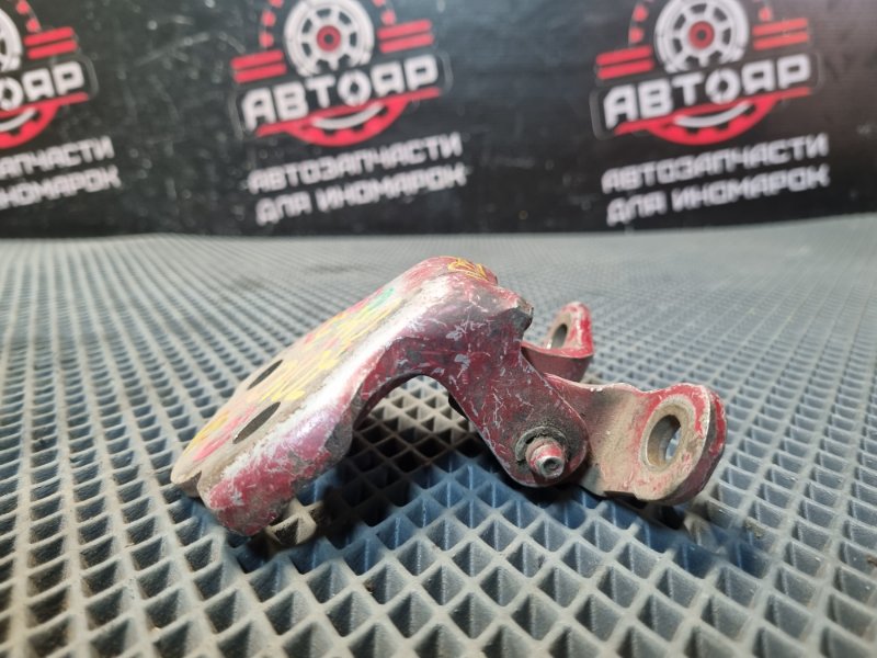 Петля двери задняя правая HR-V 1999 GH3 D16A