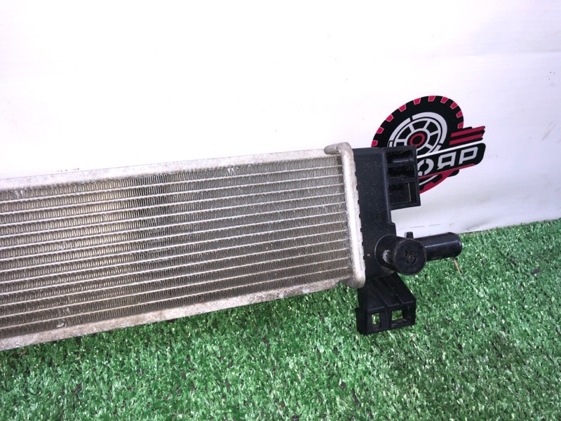 Радиатор инвертора VOXY 2014 ZWR80G 2ZR-FXE