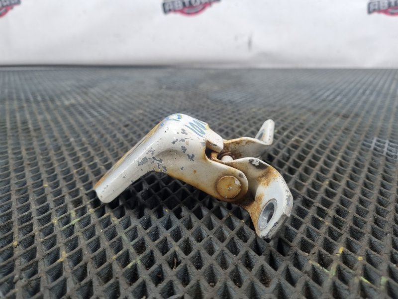 Петля двери передняя левая AXELA 2014 BM5FS P5-VPS