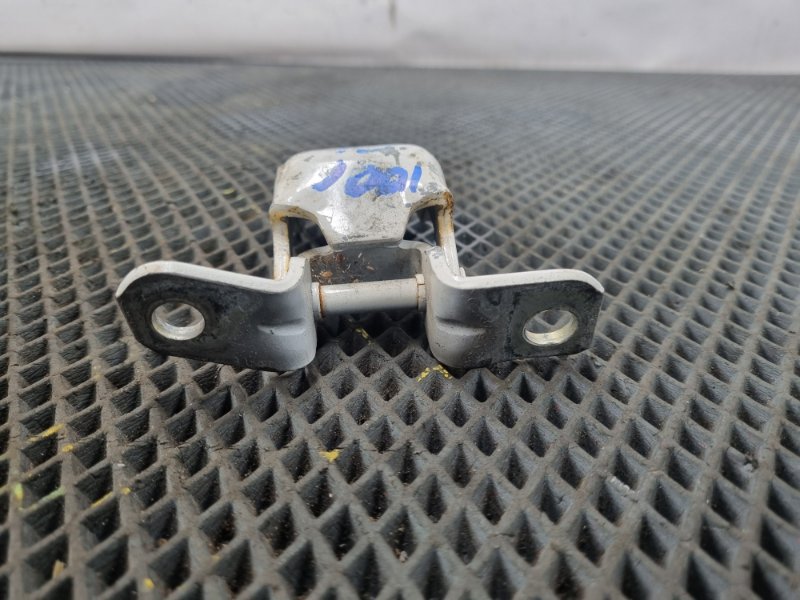 Петля двери передняя левая AXELA 2014 BM5FS P5-VPS