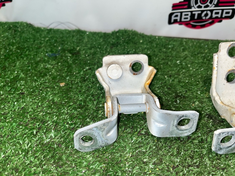 Петля двери задняя правая AXELA 2014 BM5FS P5-VPS