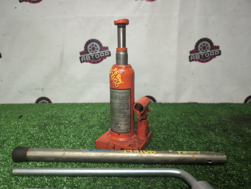 Домкрат DELICA 1997 PE8W 4M40-T