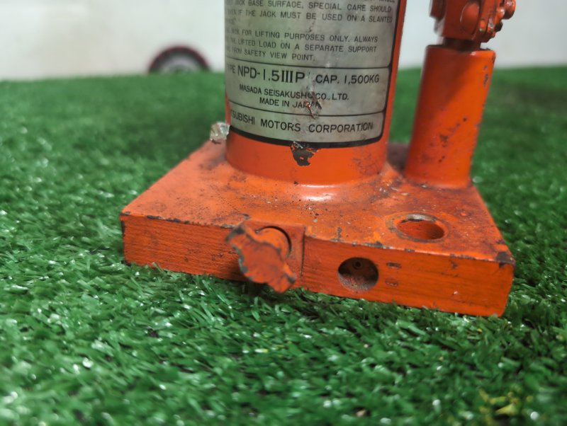 Домкрат DELICA 1997 PE8W 4M40-T