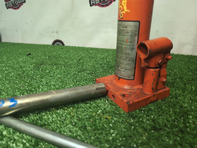 Домкрат DELICA 1997 PE8W 4M40-T