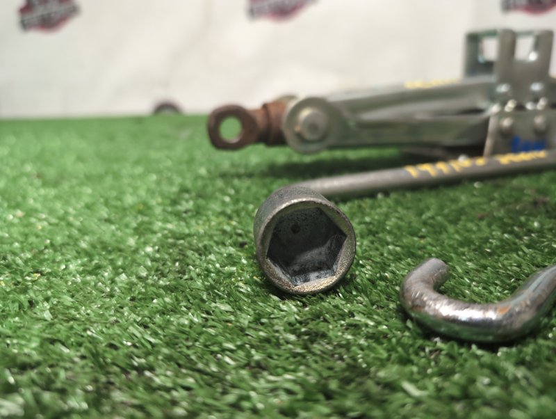 Домкрат TOYOTA CORONA PREMIO ST210 3S-FSE